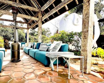 Rustic Emerald Retreat - Rave Reviews! shown In Hgtv Extreme & Unique Homes! - San Diego - Patio
