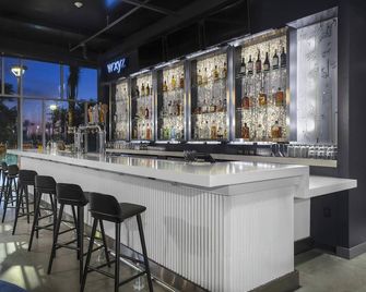 Aloft Glendale at Westgate - Glendale - Bar
