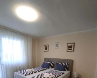 Ema Apartmani - Vinkovci - Camera da letto