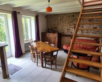 Bienvenue aux Lavandières. - Montrollet - Comedor