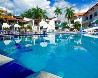 Alborada Hotel Melgar - Melgar - Piscina