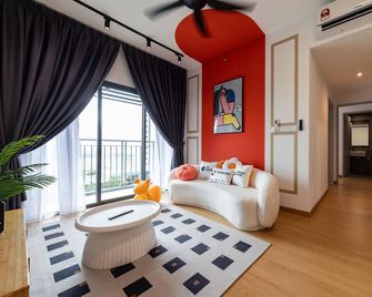 Mayabay Near Klia Splashmania @ Gamuda Cove - Kampung Dengkil - Living room