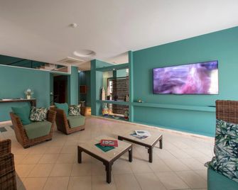 Insula Hotel - Favignana - Sala de estar