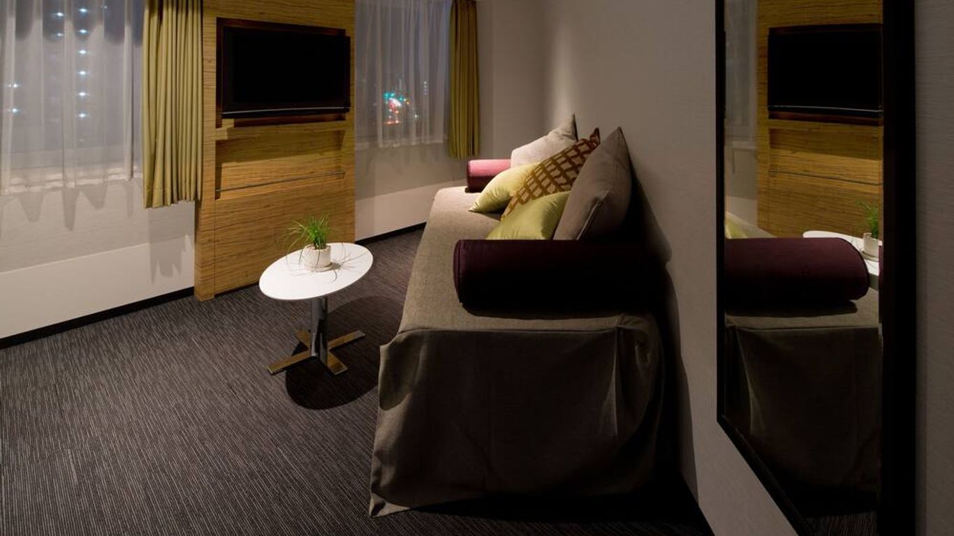 E Hotel Higashi Shinjuku