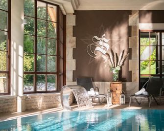 Hotel Zum Sternenhof - Kössen - Piscina