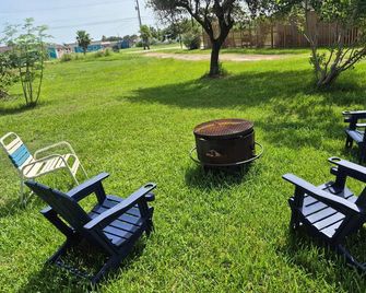 Emerald Rain @Marina Motor Lodge - Aransas Pass - Terasa
