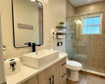 Saugerties Waterfront Getaway - ساوجرتيس