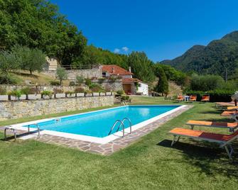 Holiday Home Podere Le Ripe by Interhome - Gattaia - Piscina