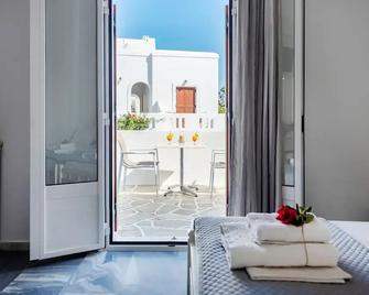 Irene Hotel - Beachfront - Parikia