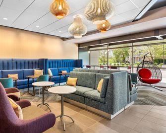 Tru By Hilton Middleburg Heights Cleveland Airport - Middleburg Heights - Lounge