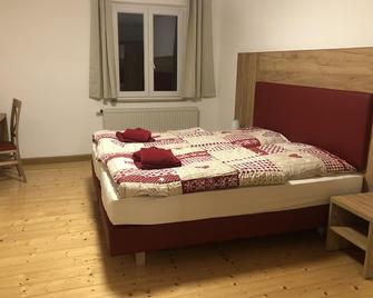 Guesthouse Albtraum - Stubersheim - Habitación