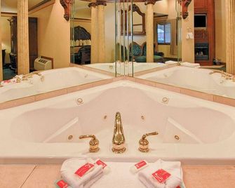 Econo Lodge at the Falls North - Cascate del Niagara - Camera da letto
