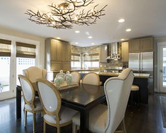 Modern Designer Home Near Boulder - Louisville - Dining room