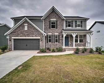 Modern Canton Home 10 Mi to Lake Allatoona! - Canton - Building