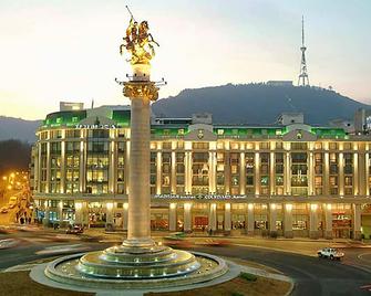Centre Apartment on Rustaveli av. - Tiflis - Gebäude
