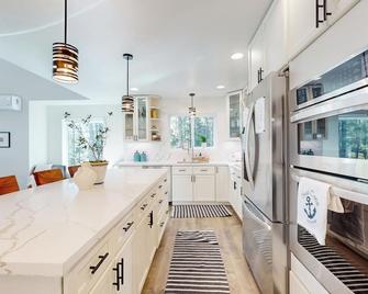 Fjord Luxury Golf Retreat - Union - Cocina