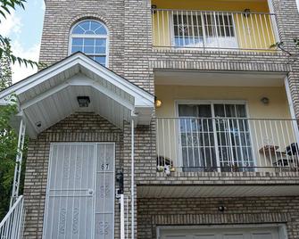 Divine Villa and Resorts 67 Sherman 5mins to EWR Airport and 4mins to Penn Station Newark, 20Mins to New York - Newark - Bâtiment