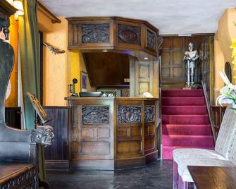 The King's Head Inn - Keswick - Front desk