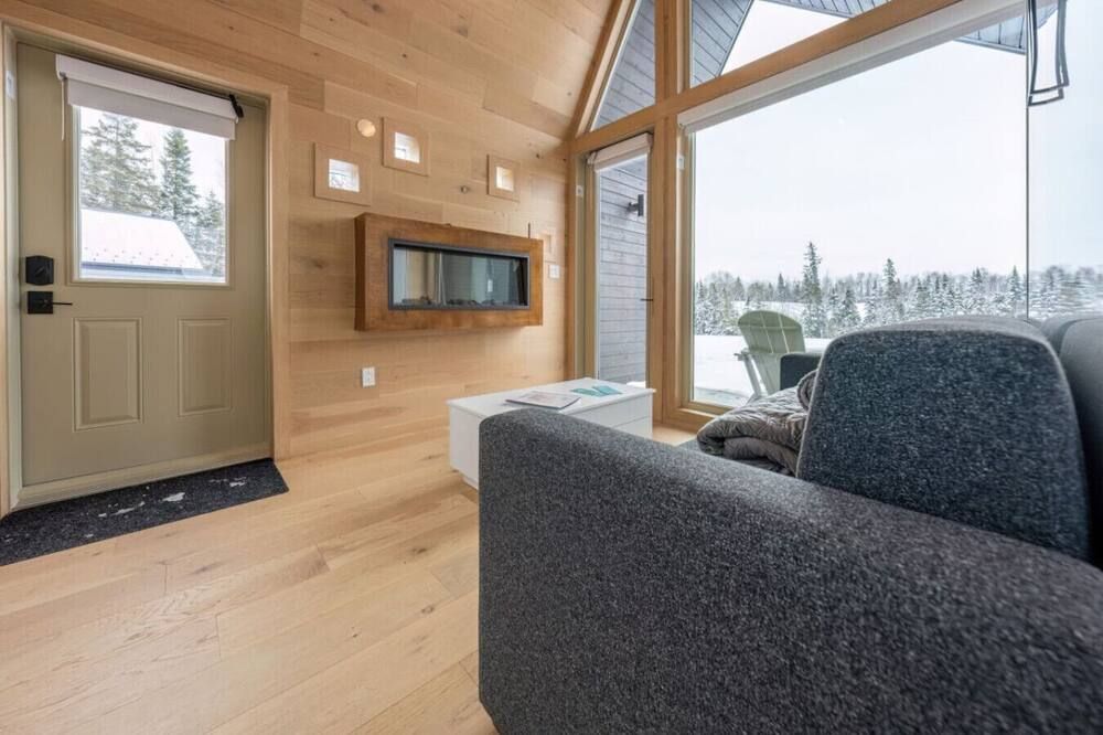 Jolie Vie Wellness Retreat, Metal Tiny Home #3 - גרנד פולס