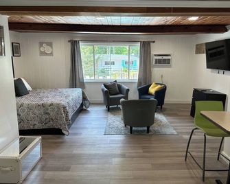 New Hope Lodge - New Hope - Bedroom