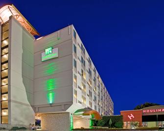 Holiday Inn Manhattan at the Campus - Manhattan - Bina