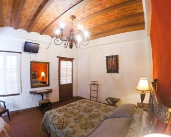 Hotel Monasterio - Sucre - Bedroom