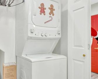 Christmas Themed Getaway in Bristol Hot Tub - Bristol (Tennessee)