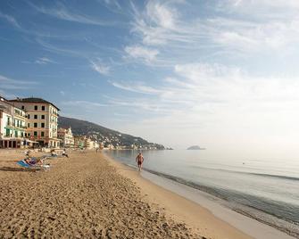 Awesome Apartment - San Bartolomeo al Mare - Plage