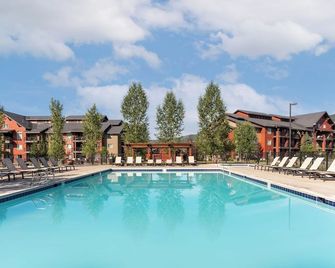 Steamboat Springs | Alpine Base Retreat | Pool + Hot Tub - Steamboat Springs - Uima-allas