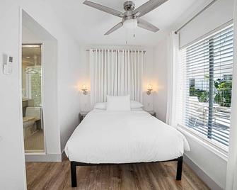 Casey Key Modern Bayside Cabana w/Private Beach - Nokomis - Bedroom