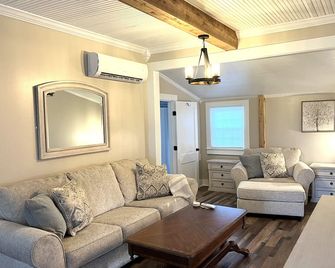 Littlefield Farmhouse in Princeton, KY - Princeton - Sala de estar