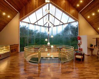 Elixir Hills Suites Resort and Spa - Munnar - Lobby