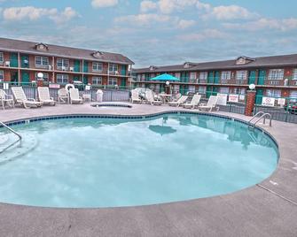 Mountain Aire Inn Sevierville - Pigeon Forge - Sevierville - Pool