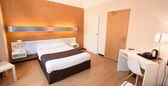 Hôtel Mondial - Perpignan - Phòng ngủ