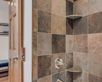 New Listing 2br 2ba Condo - Mountain Views - Aspen