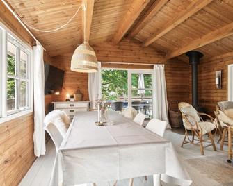 Nice Home In Ebeltoft With Kitchen - Ebeltoft - Jídelna