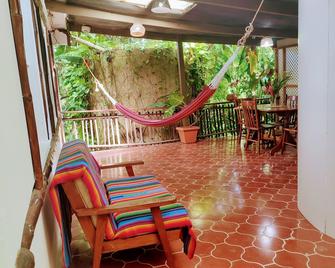 Maya Mountain Lodge - San Ignacio - Patio