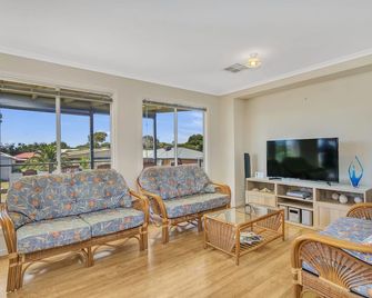Green Reef Beach House - Aldinga Beach - C21 Southcoast Holidays - Aldinga - Sala de estar