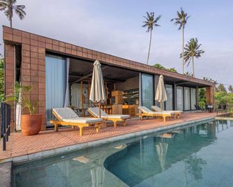 Balian Surf Villas - Selemadeg - Басейн