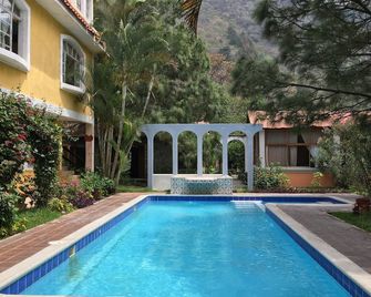 Grand Hotel Panajachel - Panajachel - Pool