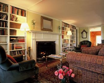 Dexter's Inn - Sunapee - Lounge