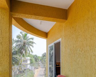Bedzzz Xclusiv Morjim, Goa By Leisure Hotels - Morjim - Balkón