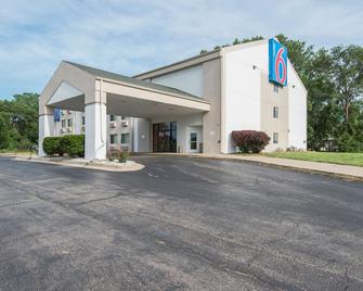 Motel 6 Lawrence, KS - Lawrence - Κτίριο