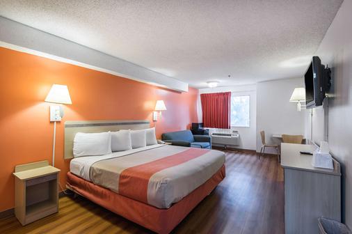 Motel 6 Lawrence Ks 52 9 1 Lawrence Hotel Deals Reviews