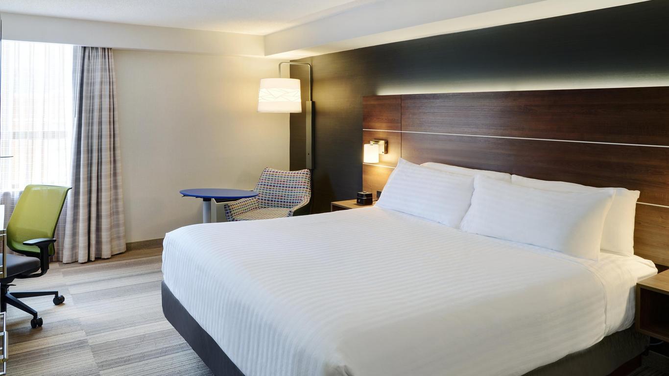 Holiday Inn Express Toronto Downtown By IHG