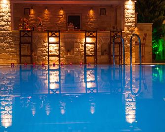 Anna Platanou Hotel - Parikia - Pool