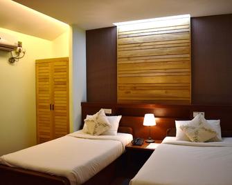 Paradise Hotel Nyaung Shwe - Nyaungshwe - Bedroom