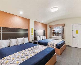 Lighthouse Inn - South Padre Island - Bedroom