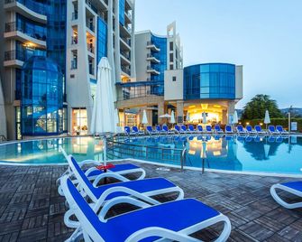 MPM Hotel Blue Pearl - סאני ביץ' - בריכה