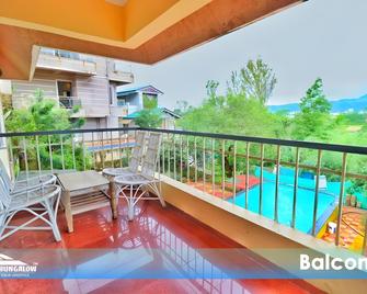 Velvet Rooms By 29bungalow - Lonavala - Balkon